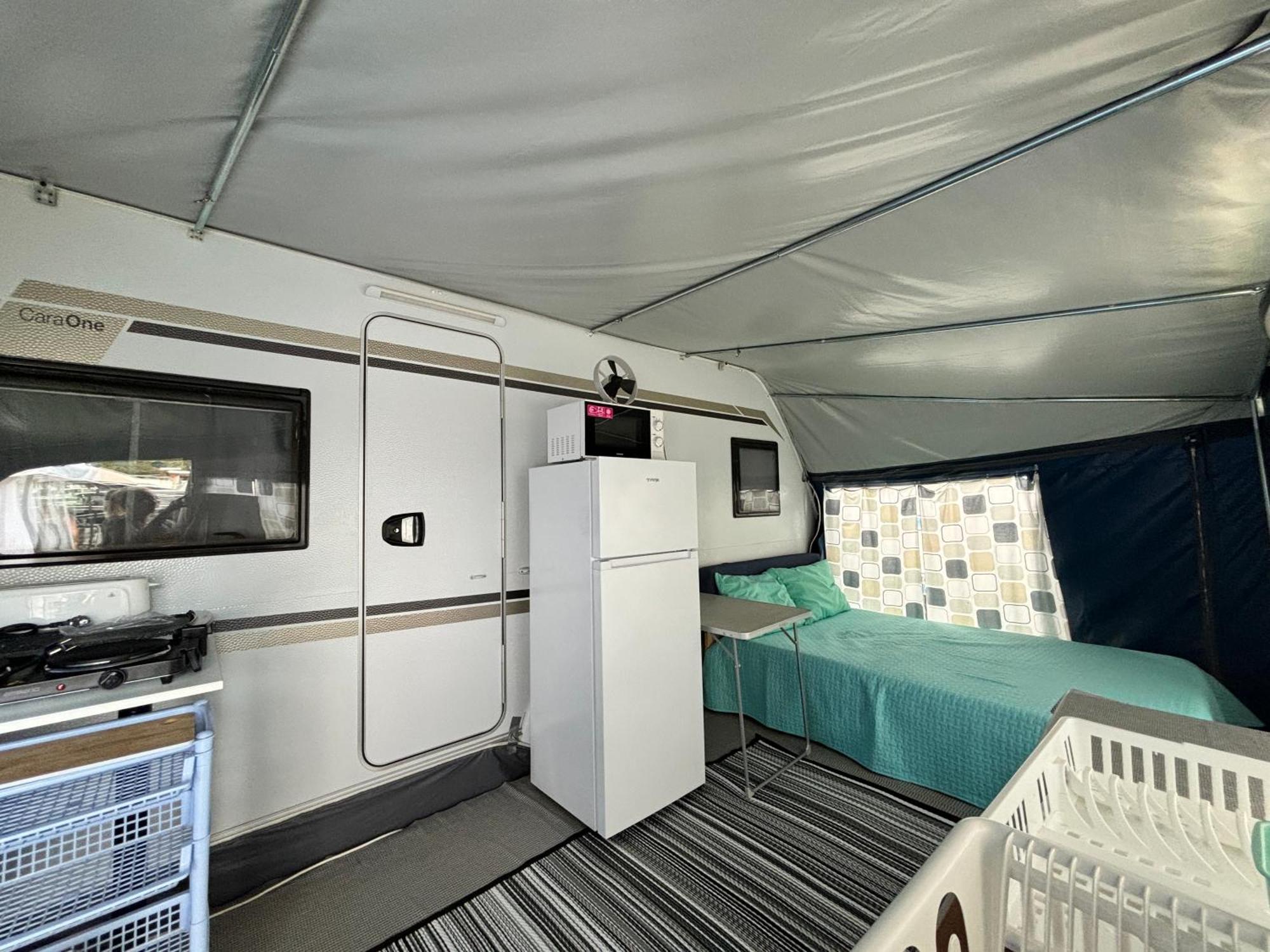 Lakokocsik A Tengerparton - Caravans At The Sandy Beach Privlaka  Dış mekan fotoğraf